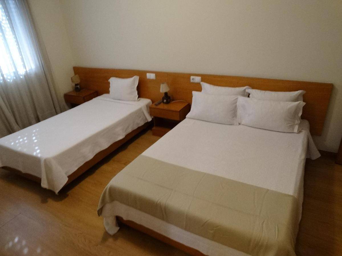 Double Room with Private Bathroom in Bougado, District de Porto