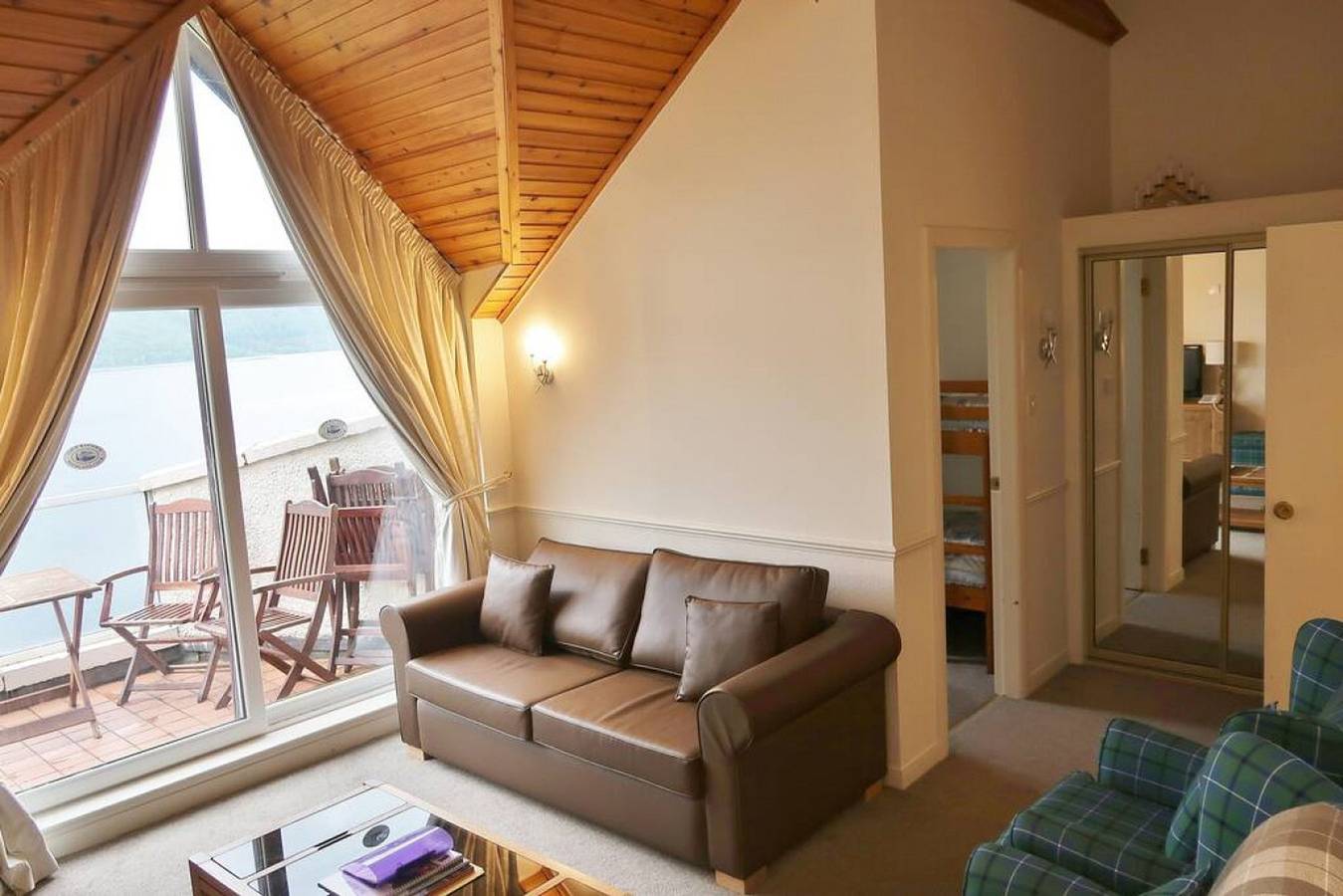 Loch Rannoch Highland Club. Lochside Lodge 08 in Perthshire