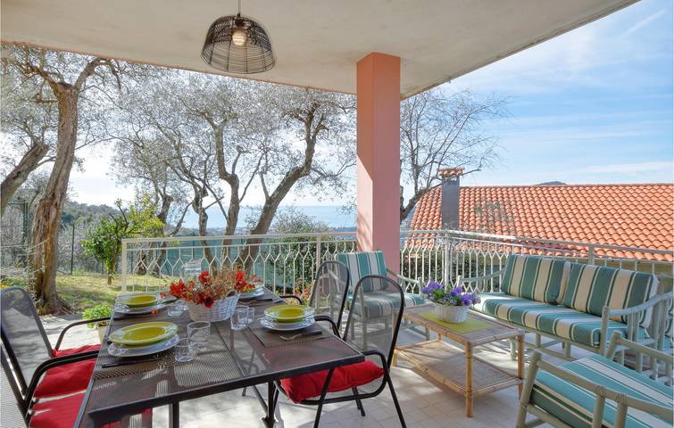 Apartamento vacacional entero, Apartamento junto al mar con aparcamiento y terraza in Leivi, Riviera di Levante