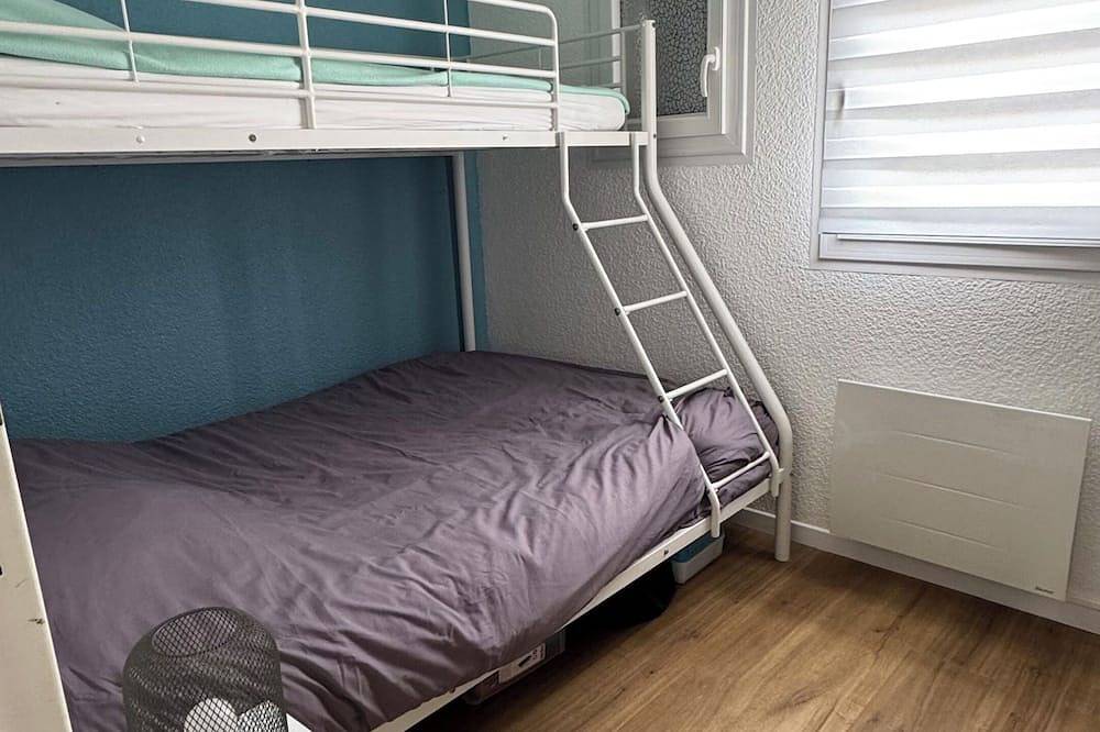Appartement entier, Appartement 3 pièces 6 pers : vue mer et accès piscine privée in Guidel, Côte des Mégalithes