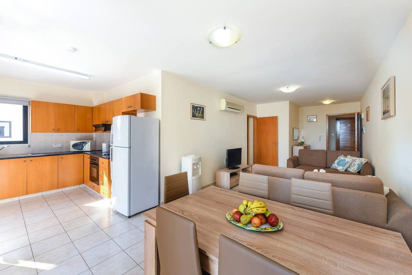 Ganze Ferienwohnung, Ferienwohnung für 4 Personen mit Balkon in Larnaca Bezirk