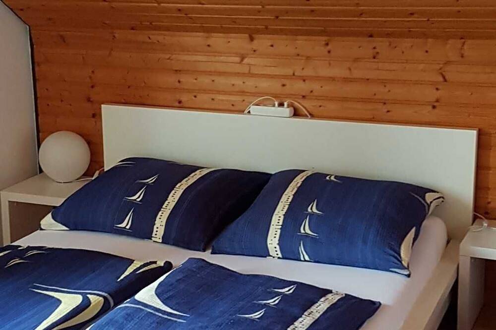 Ganze Wohnung, Ferienwohnung 75qm, 2 Schlafräume, max. 7 Personen - Ferienwohnung Heitzler in Europa-Park, Kappel-Grafenhausen