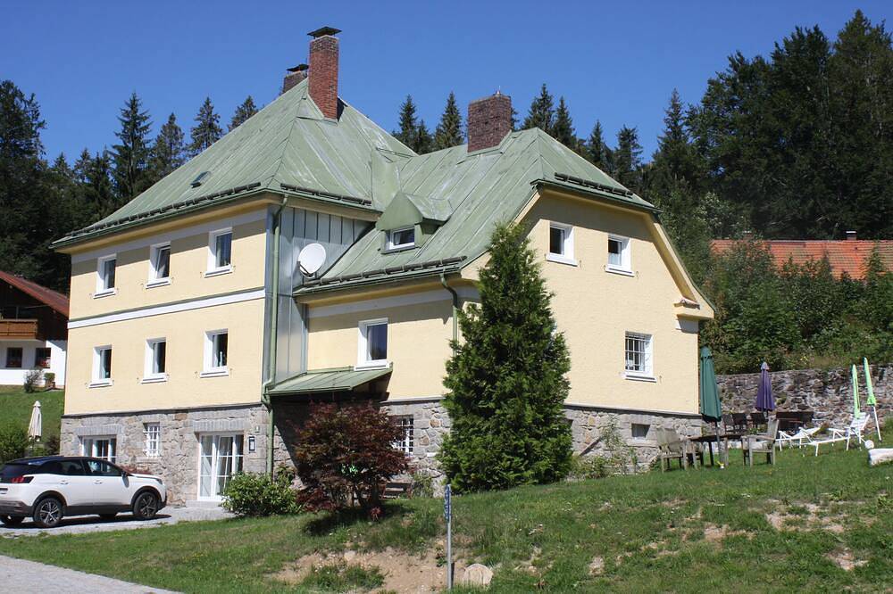 Apartamento inteiro, Das Alte Forsthaus Spiegelhütte Wohnung Wildbach in Lindberg, Baviera Oriental