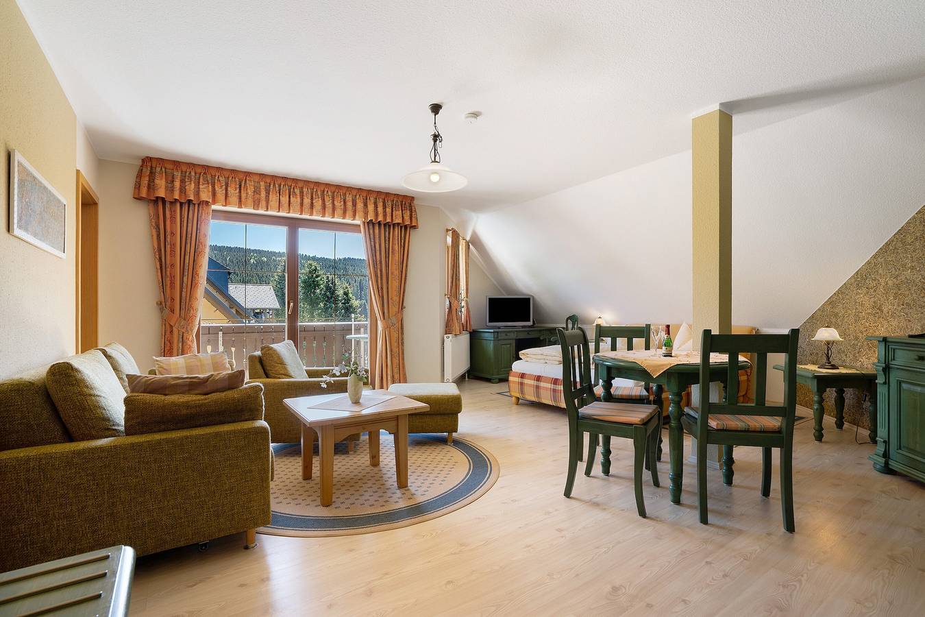 Ganze Wohnung, 'Pension Bergblick - Ringmauer' - Großes Einraumappartement in Pobershau, Marienberg