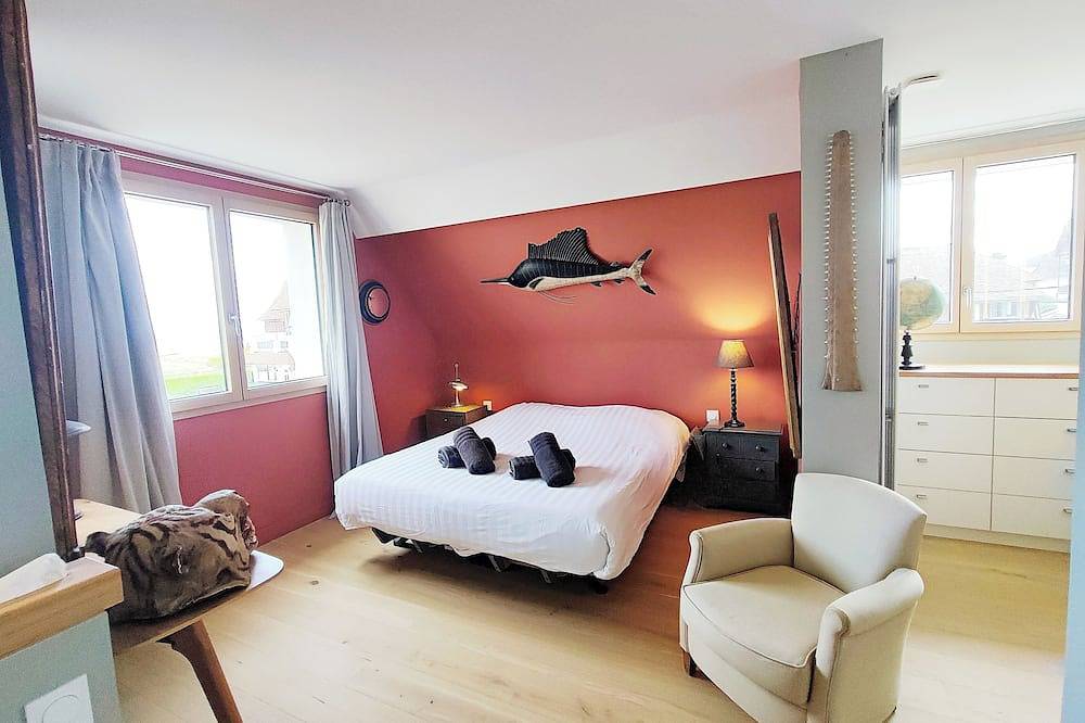 \"Villa Marine\" - Ocean view - Beach just a stone's throw away - Large terrace in Ouistreham, Caen region