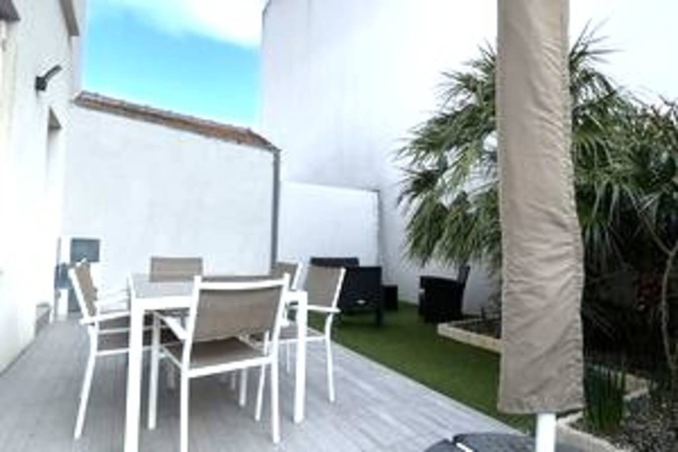 Ganze Wohnung, Cozy cocoon of love with terrace and garden in La Rochelle, La Rochelle und Umgebung