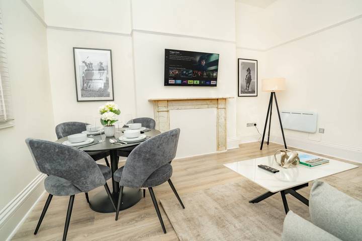 Ganze Wohnung, The Cheltenham Suites - Stunning 2 Bed Apartment in Cheltenham, Gloucestershire