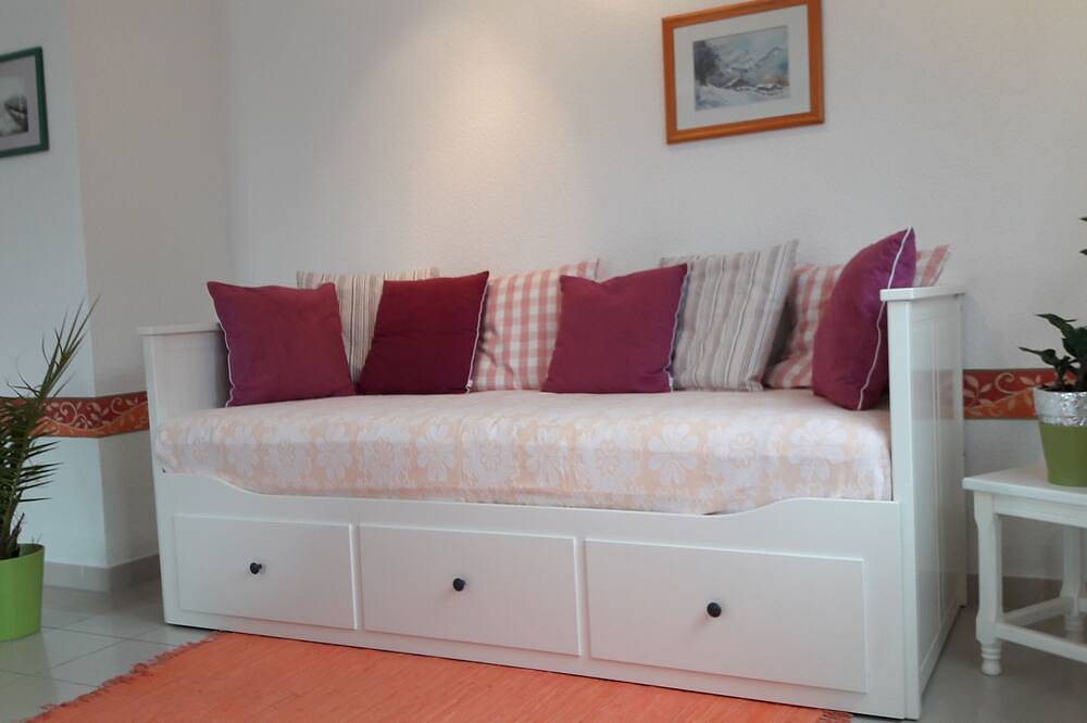 Ganze Wohnung, Ferienwohnung \"Badesee Ehmetsklinge\" in Zaberfeld, Kraichgau