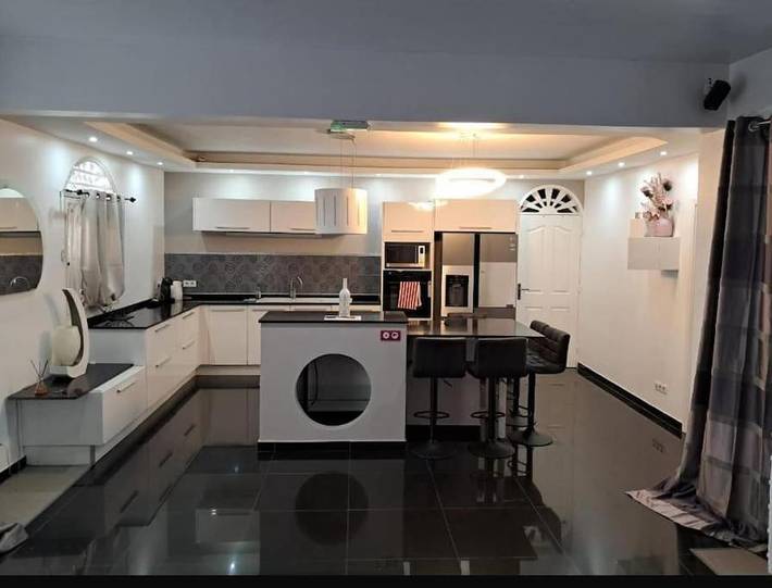 Villa pour 8 personnes, avec piscine ainsi que jardin et vue dans Guyane française - 4