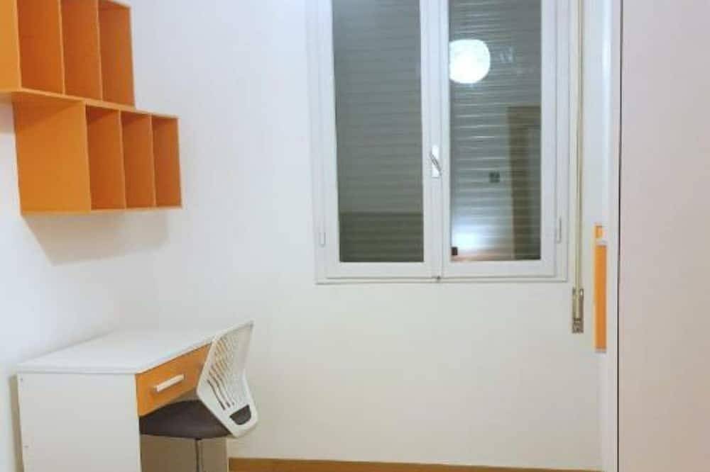 Apartamento entero, Casa Mafalda Station area - historic center - theater with indoor parking. in Imola, Provincia de Bologna