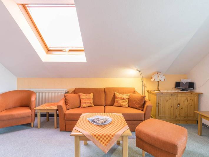 Ferienwohnung für 3 Personen, mit Balkon und Sauna sowie Pool in Bad Hindelang - 2