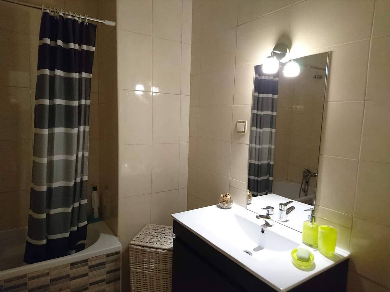 Appartement 'Faro City Center Apartment I' met eigen buitenruimte, Wifi & airco, foto 13