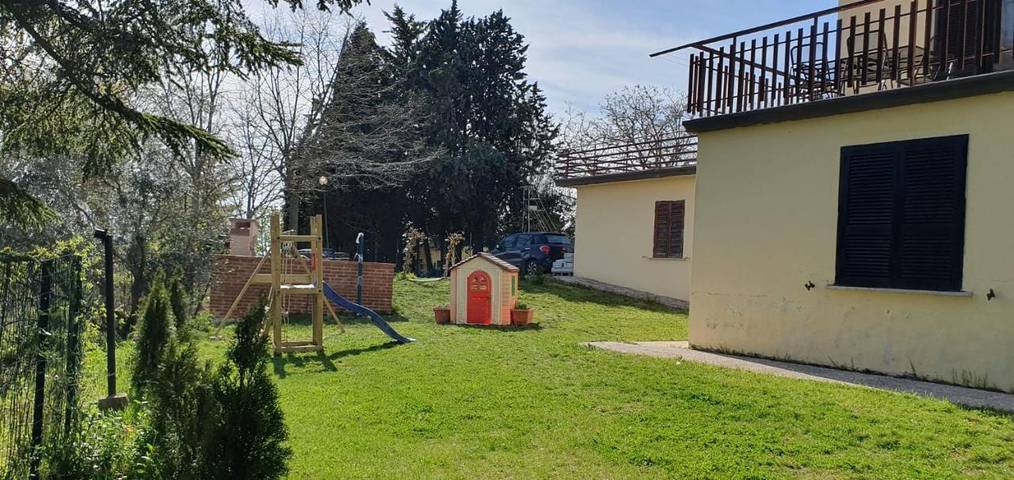 Gîte pour 6 personnes, avec vue et jardin à Gualdo Tadino - 3