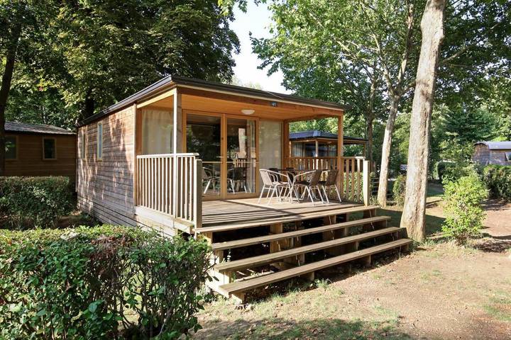 Camping pour 5 personnes, avec bassin pour enfant ainsi que piscine et jardin, animaux acceptés à Sarlat-la-Canéda - 4