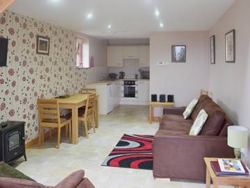 Log Cabin for 2 People in Forest of Bowland, Photo 1
