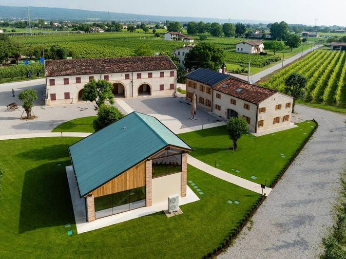 Casa vacanza per 2 persone, con Balcone e Terrazza nonché Giardino e Panorama a Volpago del Montello