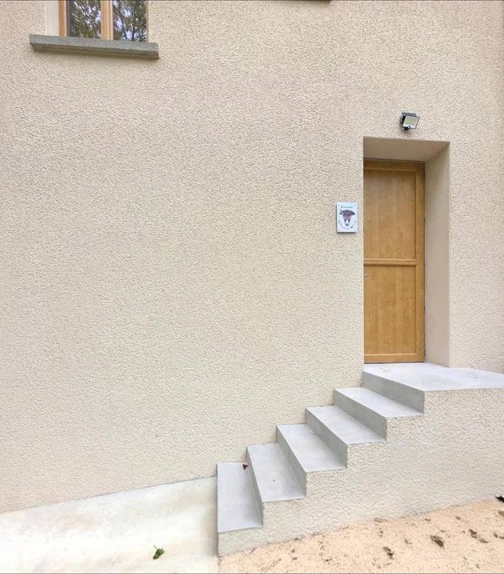 Gîte pour 3 personnes, avec jardin à Saint-Étienne-de-Saint-Geoirs - 2