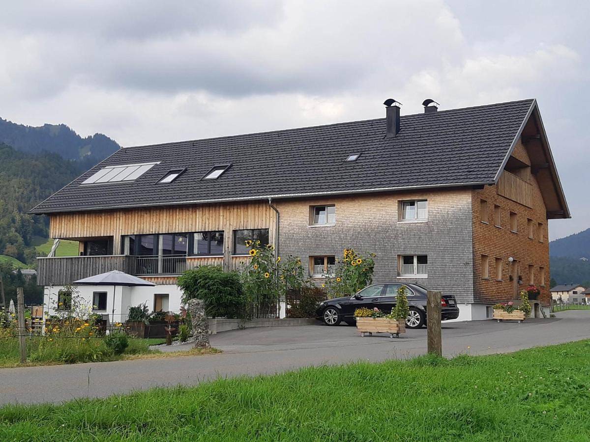 Ganze Wohnung, Apartment with Balcony in Hittisau, Bregenzerwald
