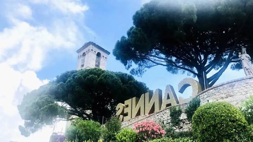 Gîte pour 4 personnes, avec balcon dans Cinema Les Arcades Ales