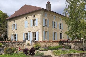 Gîte pour 20 personnes, avec jardin et terrasse à Montboyer