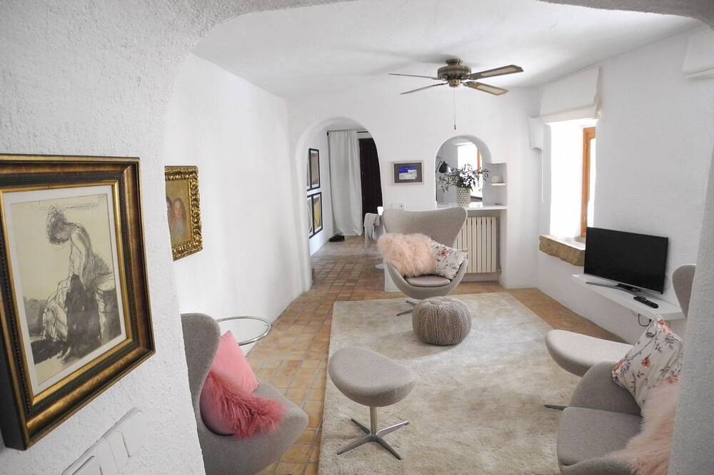 Casa de pueblo Sant Llorenc, costa este de Mallorca, a 15 minutos de la playa in San Lorenzo de Cardessar, Mallorca Este