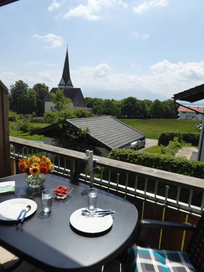 Ferienwohnung für 2 Personen, mit Balkon/Terrasse und Balkon sowie Seeblick, kinderfreundlich in Gstadt am Chiemsee - 3
