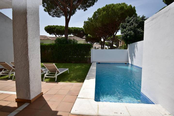 Villa pour 6 personnes, avec piscine et jardin à Roche - 4