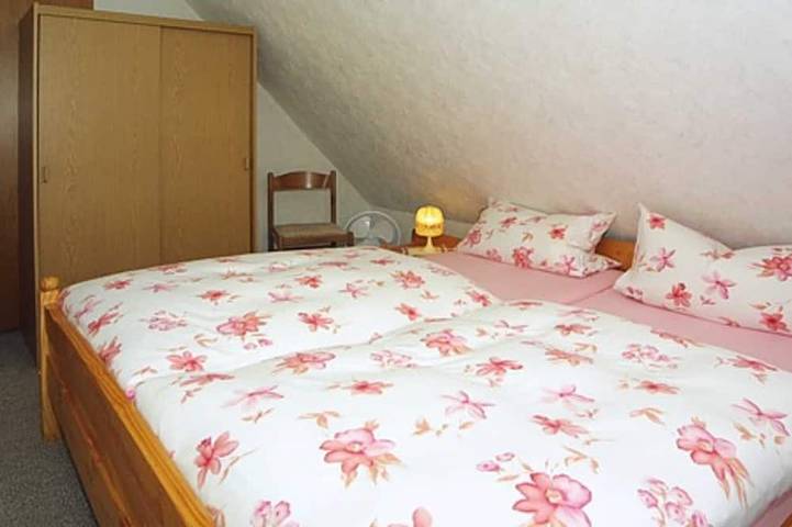 Ferienwohnung für 3 Personen, mit Garten und Balkon, mit Haustier in Dunum - 2
