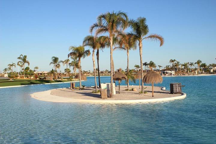 Bungalow para 6 personas, con vistas además de jardín y piscina en Costa Cálida