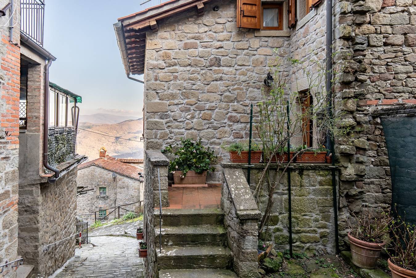 Casa Marta - Le Case di Quota: Mountain View, Private Terrace & Wi-Fi in Quota, Poppi
