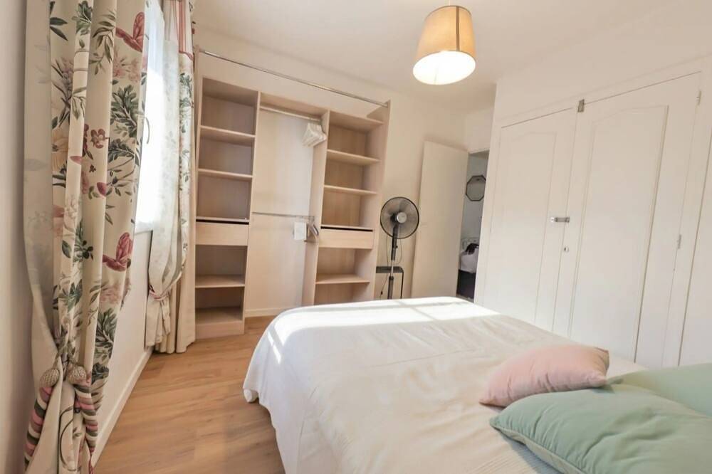 Apartamento entero, Apartamento cerca de las playas y del centro de la península de giens in Hyeres, Parque nacional Port-Cros