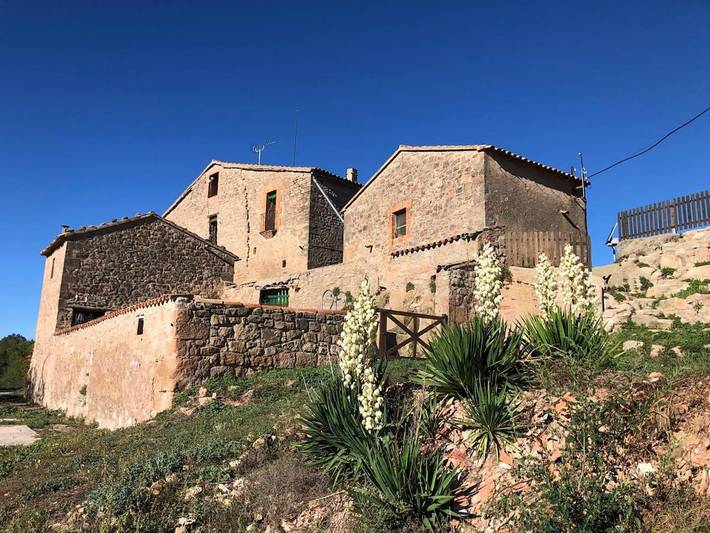 Casa rural para 18 personas, con vistas además de jardín y piscina, Se admiten mascotas en Anoia (España) - 2
