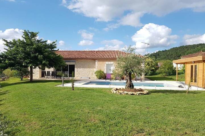 Maison de vacances pour 10 personnes, avec jacuzzi et jardin à Prayssac