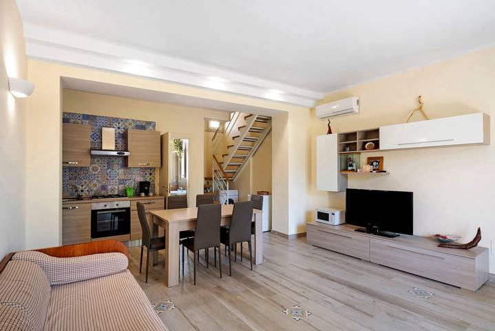 Holiday Home 'Casa Alle Porte Della Costiera' with Mountain View, Wi-Fi and Air Conditioning in Cava de' Tirreni, Middelhavskysten Campanien