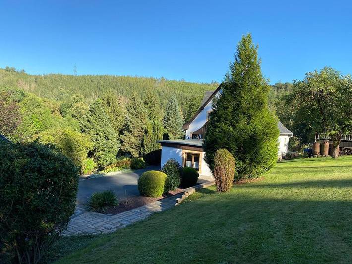 Ferienwohnung für 4 Personen, mit Terrasse und Garten sowie Ausblick
