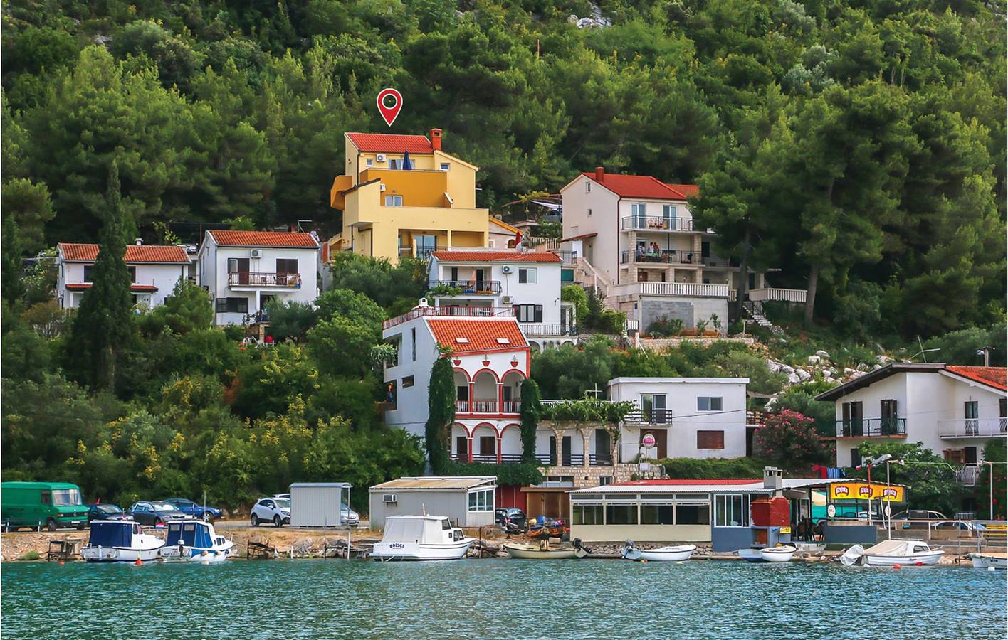 Ganze Ferienwohnung, Charmantes 200 m vom Strand entferntes Apartment mit Terrasse und Parkplatz in Blace, Dubrovnik-Neretva