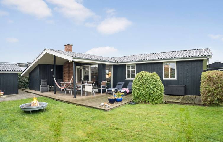 Ferienhaus für 8 Personen, mit Terrasse und Garten sowie Sauna in As Vig