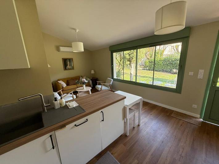 Location de vacances pour 4 personnes, avec terrasse ainsi que vue et jardin à Bruniquel - 3