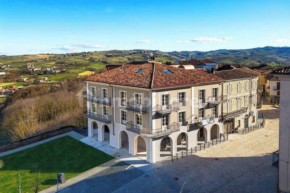Ganze Wohnung, New Lux Apartment La Barbera with a view of the Unesco hills in Castagnole delle Lanze (dorf), Castagnole delle Lanze