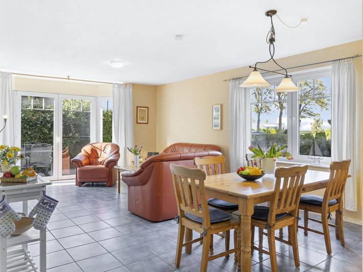 Ferienwohnung für 4 Personen, mit Garten und Sauna sowie Terrasse in Timmendorf