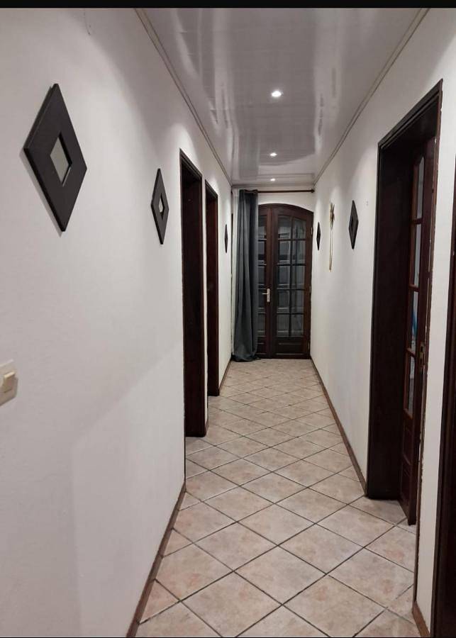 Location de vacances pour 7 personnes, avec vue et jardin, adapté aux familles à Hell-Bourg - 3