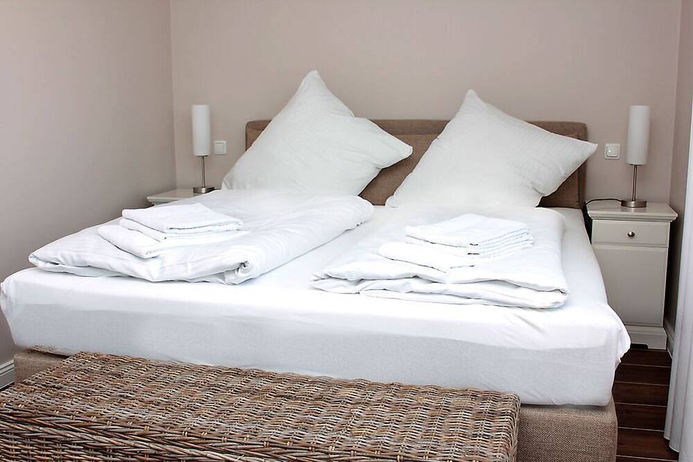 Ganze Wohnung, Apartment im Dg mit Dachterrasse und Hafenblick in Westfehmarn, Lemkenhafen
