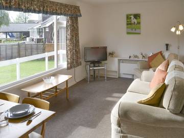 Holiday Home for 4 People in Horning (Norfolk), Norfolk, Photo 2