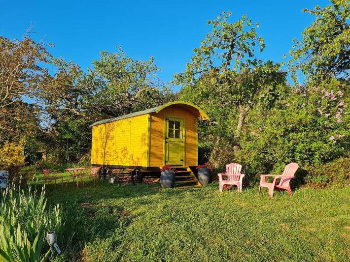 Camping pour 4 personnes, avec Terrasse ainsi que Jardin et Vue