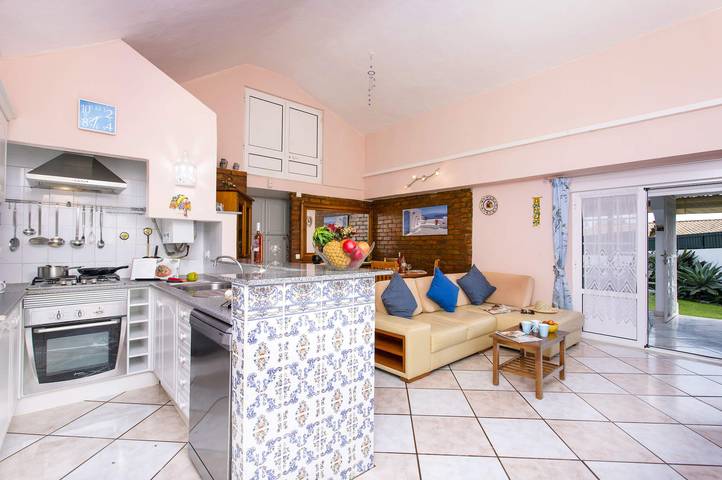 Villa Rocchi by Villa Plus in Albufeira e Olhos de Água, Faro Distrikt
