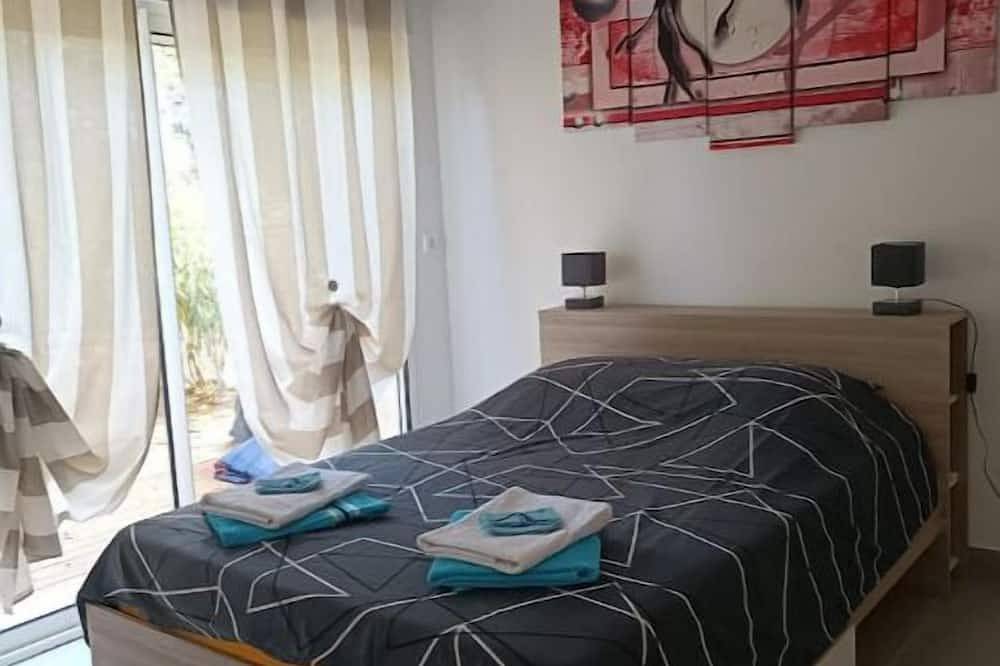 Apartamento entero, Appartement T3 en Rez-de-jardin Dans son Écrin de Verdure in Sainte-Lucie de Porto-Vecchio, Zonza