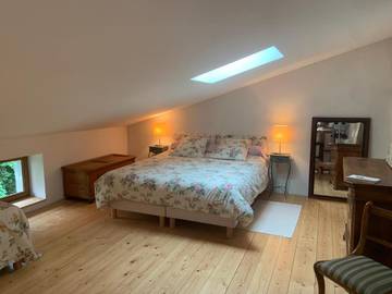 Chambre d’hôte pour 2 personnes, avec jardin et vue à Ozenay
