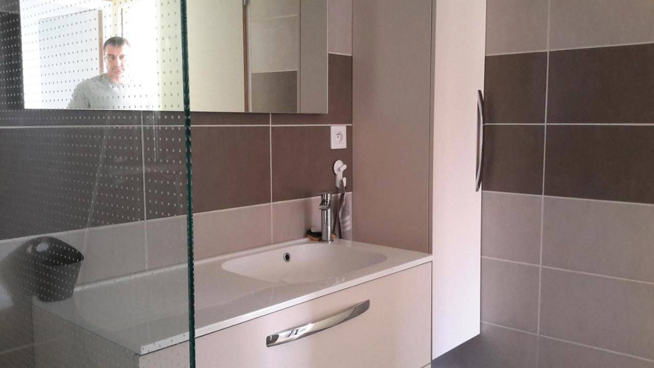 Appartement entier, One-Bedroom Apartment in Saint-Régis-du-Coin, Parc Naturel Régional du Pilat