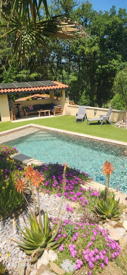 Gîte pour 3 personnes, avec jardin ainsi que piscine et vue à Reynès - 4