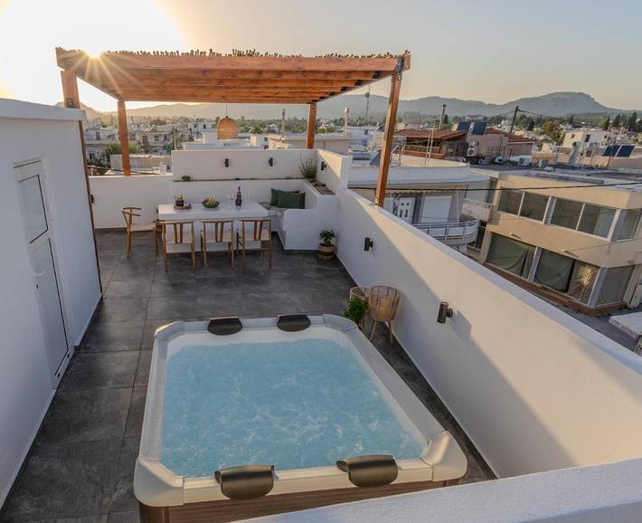 Ferienwohnung für 4 Personen, mit Whirlpool und Balkon in Archangelos - 2